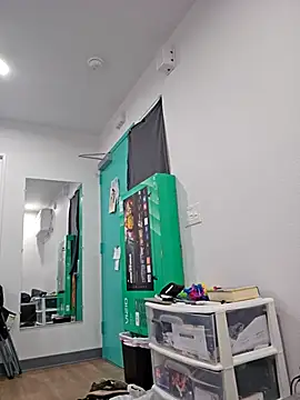 Iliketocooksquirt25 online show from November 11, 2025, 5:02 am