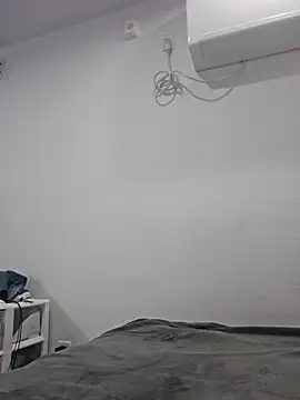 Iliketocooksquirt25 online show from September 22, 2025, 2:28 am