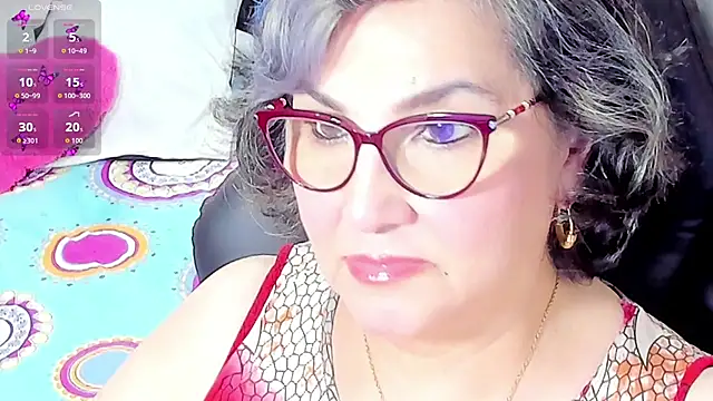 cataleya mom online show from September 26, 2025, 2:18 am