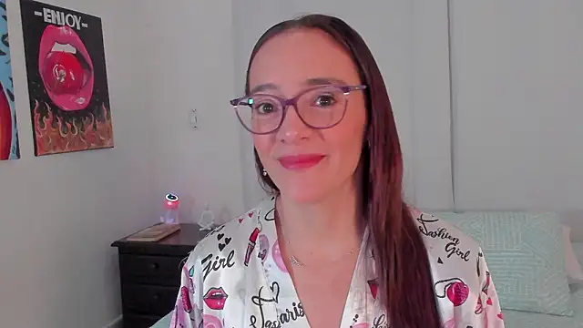 Jessica Herrera  online show from February 9, 2026, 10:24 am