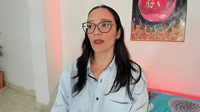 Jessica Herrera  online show from September 29, 2025, 10:37 pm