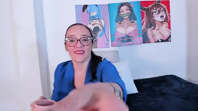 Jessica Herrera  online show from October 11, 2025, 9:49 pm