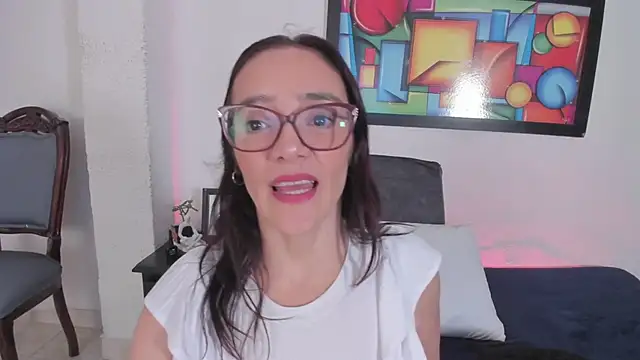 Jessica Herrera  online show from November 20, 2025, 10:20 pm