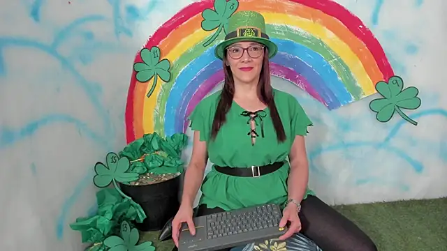 Jessica Herrera  online show from March 16, 2026, 10:45 pm