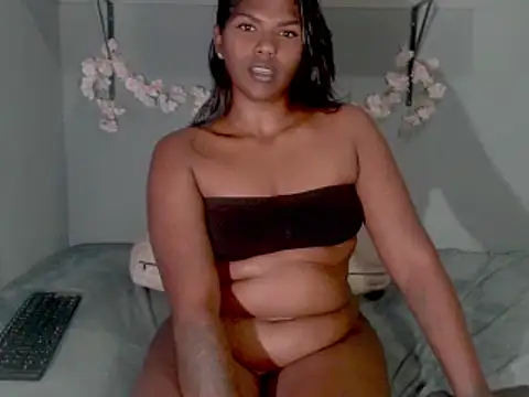 Sexykitten147 online show from September 28, 2025, 10:50 pm