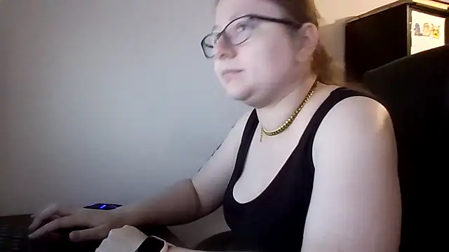 Kiarassecrets online show from April 17, 2026, 9:45 am