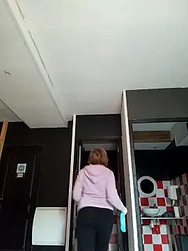 lady charlyne online show from April 2, 2026, 12:45 pm