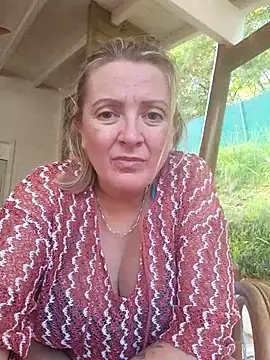 lady charlyne online show from January 17, 2025, 2:39 pm