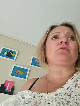 Snapshot of lady_charlyne chatting on July 21, 2026, 5:25 pm lady charlyne online show from July 21, 2026, 5:25 pm