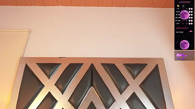 Sofia Cooper  online show from November 3, 2025, 7:50 pm