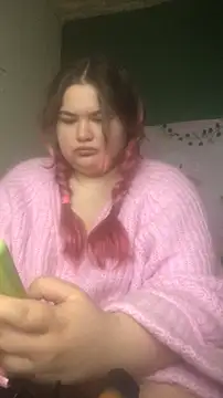 Freakcute  online show from March 11, 2025, 1:45 pm