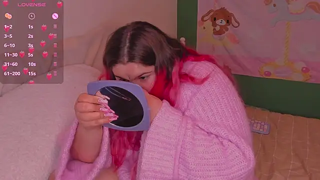 Freakcute  online show from March 5, 2025, 10:21 pm