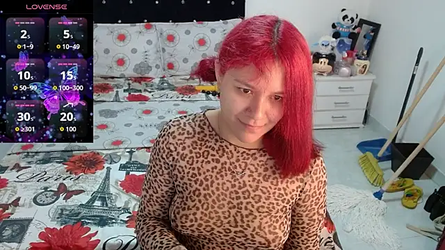 Snapshot of soniafuckboobs chatting on May 7, 2026, 12:19 pm soniafuckboobs online show from May 7, 2026, 12:19 pm