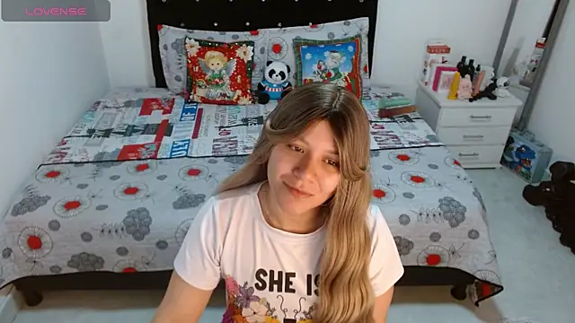 Snapshot of soniafuckboobs chatting on December 16, 2025, 12:53 pm soniafuckboobs online show from December 16, 2025, 12:53 pm