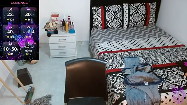 Snapshot of soniafuckboobs chatting on November 19, 2025, 1:00 pm soniafuckboobs online show from November 19, 2025, 1:00 pm