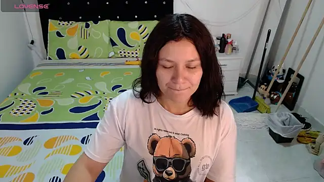 Snapshot of soniafuckboobs chatting on May 25, 2026, 12:26 pm soniafuckboobs online show from May 25, 2026, 12:26 pm