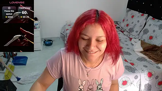Snapshot of soniafuckboobs chatting on May 15, 2026, 12:25 pm soniafuckboobs online show from May 15, 2026, 12:25 pm