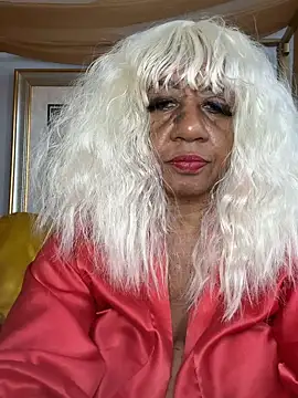 Snapshot of BreanaDivine chatting on July 26, 2026, 6:59 pm BreanaDivine online show from July 26, 2026, 6:59 pm