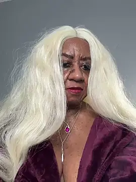 BreanaDivine online show from February 17, 2025, 9:21 pm