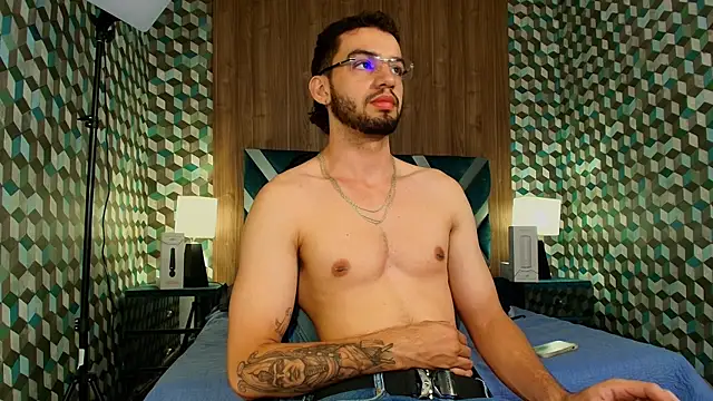 Michael magno online show from September 18, 2025, 9:07 pm