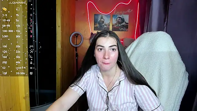 Fiery Brunette  online show from October 11, 2025, 8:48 am