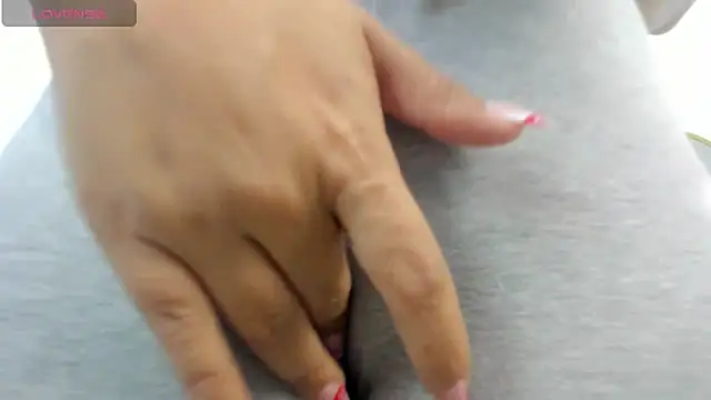 ayla13  online show from September 29, 2025, 7:52 pm