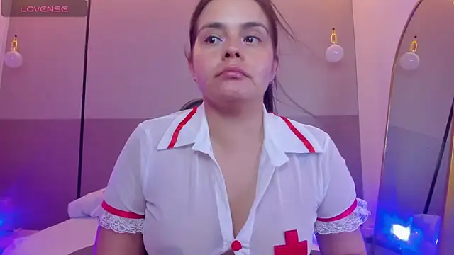 ayla13  online show from April 4, 2026, 7:20 pm