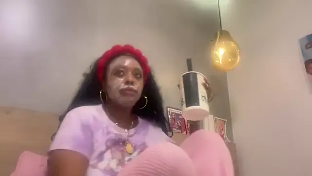 ChocolateCakeQueen online show from April 25, 2026, 2:25 am