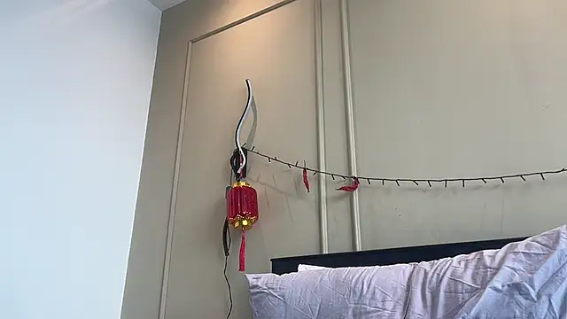 ChocolateCakeQueen online show from March 18, 2025, 9:43 pm