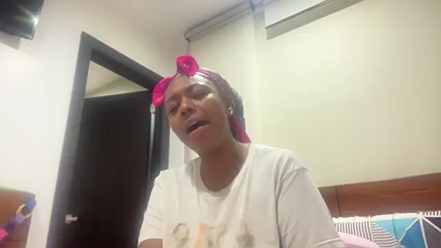 ChocolateCakeQueen online show from February 8, 2026, 2:53 am