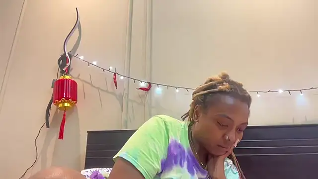 ChocolateCakeQueen online show from March 23, 2025, 3:54 am