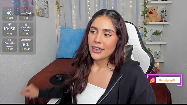 HazzelGray online show from March 12, 2025, 6:11 pm