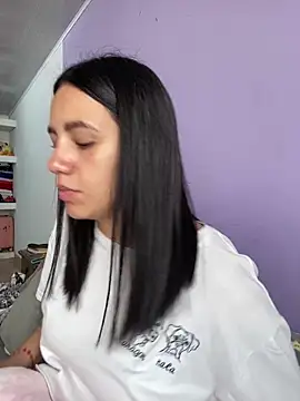 hannahb-e online show from September 21, 2025, 4:56 pm