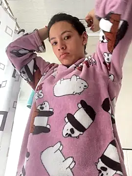 hannahb-e online show from September 25, 2025, 2:01 pm