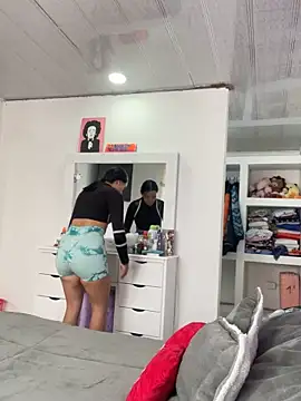 hannahb-e online show from September 22, 2025, 5:30 pm