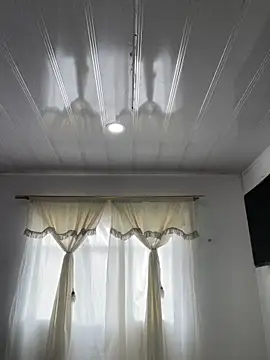 hannahb-e online show from September 24, 2025, 3:29 pm