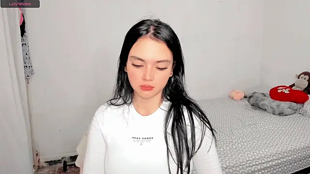 Snapshot of Sarah_angell chatting on December 30, 2024, 1:47 pm Sarah angell online show from December 30, 2024, 1:47 pm