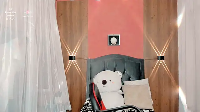 Snapshot of Sarah_angell chatting on December 19, 2024, 1:51 pm Sarah angell online show from December 19, 2024, 1:51 pm