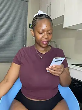 Snapshot of Jazmine-Blue chatting on February 13, 2026, 8:42 pm Jazmine-Blue online show from February 13, 2026, 8:42 pm