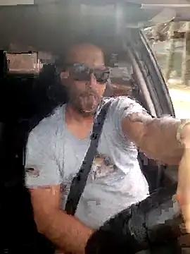 hecwil8 online show from September 17, 2025, 4:09 pm