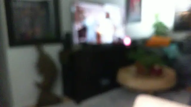 Snapshot of CeceilaMoon chatting on November 15, 2025, 3:21 am CeceilaMoon online show from November 15, 2025, 3:21 am