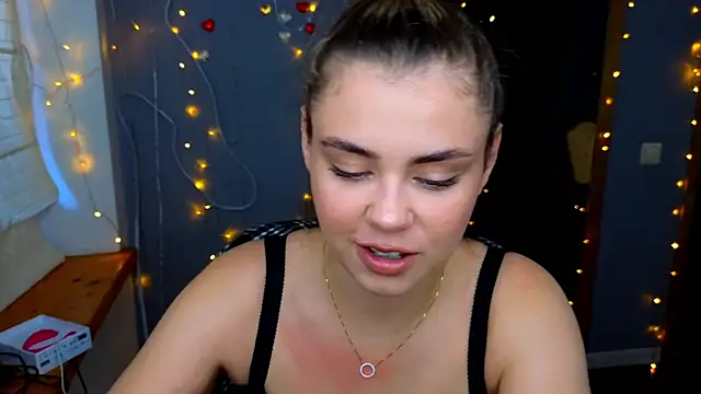 IsabellaBler online show from September 20, 2025, 11:48 am