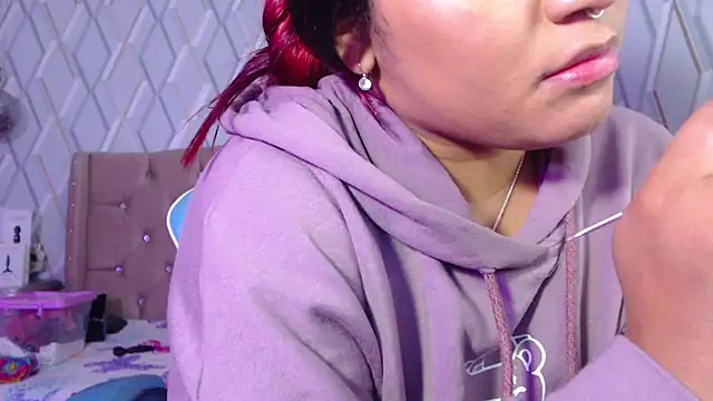 NicolleTaylor online show from March 19, 2025, 10:22 am