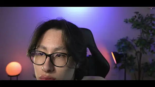 SrLuis18 online show from February 15, 2025, 12:48 am