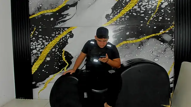 Snapshot of sweethot___ chatting on September 25, 2025, 2:23 pm sweethot online show from September 25, 2025, 2:23 pm