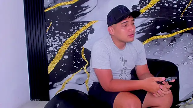 Snapshot of sweethot___ chatting on September 27, 2025, 1:39 pm sweethot online show from September 27, 2025, 1:39 pm