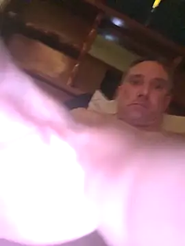 LIQRLOVR online show from February 28, 2026, 1:33 pm