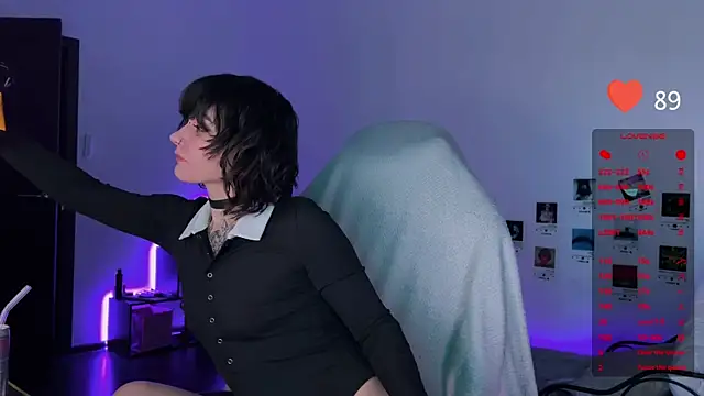 deadlysweet online show from February 12, 2025, 4:54 am