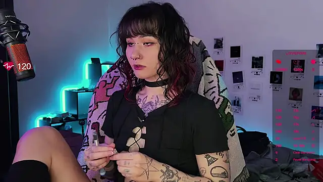 deadlysweet online show from September 27, 2025, 2:39 am