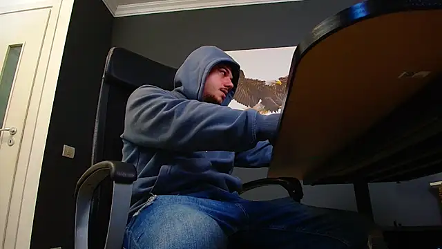 Snapshot of JoshKnights chatting on March 6, 2025, 5:14 am JoshKnights online show from March 6, 2025, 5:14 am